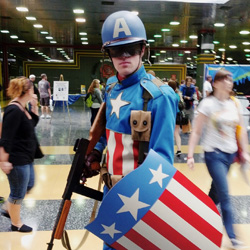 Chicago Comic Con 2012 - Chicago Comic Con 2012 - Captain America old school