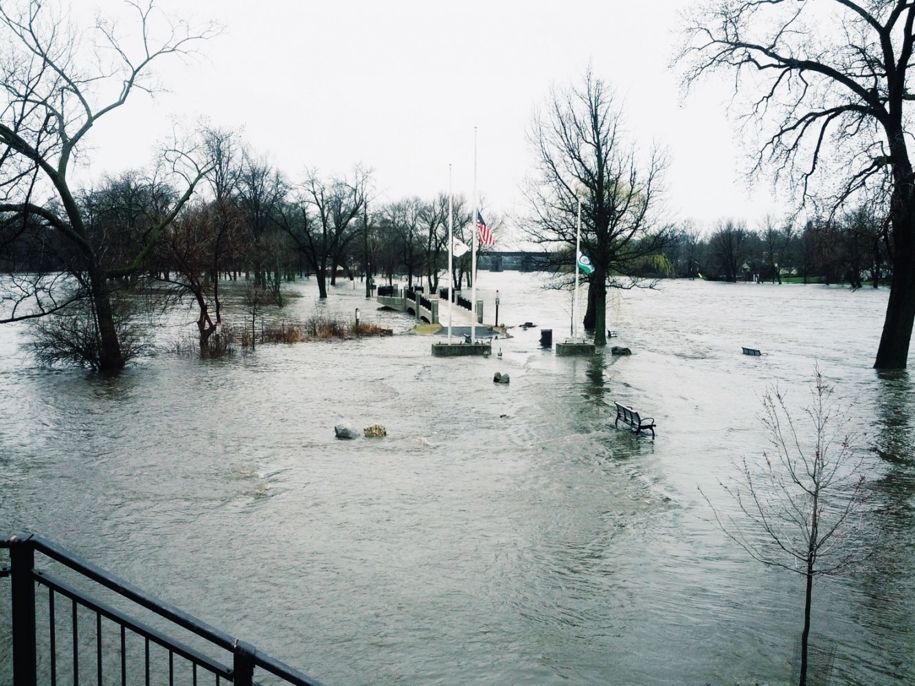 Rising Fox River waters 2013 - 02