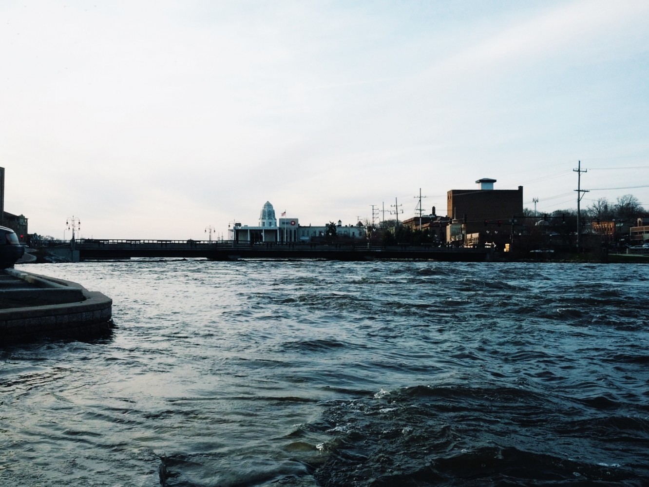Rising Fox River waters 2013 - 05