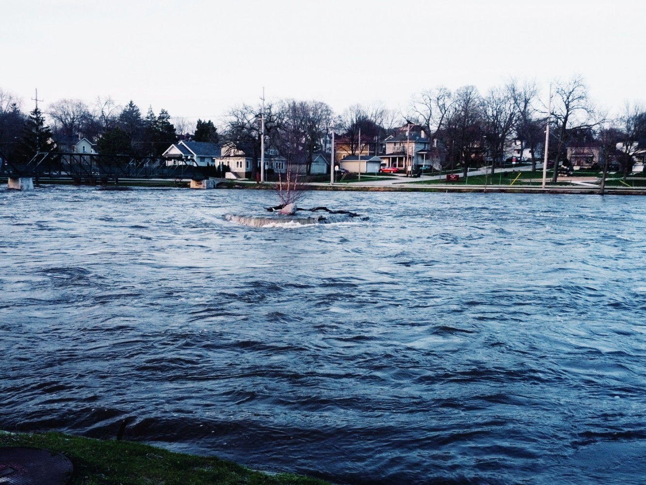 Rising Fox River waters 2013 - 07