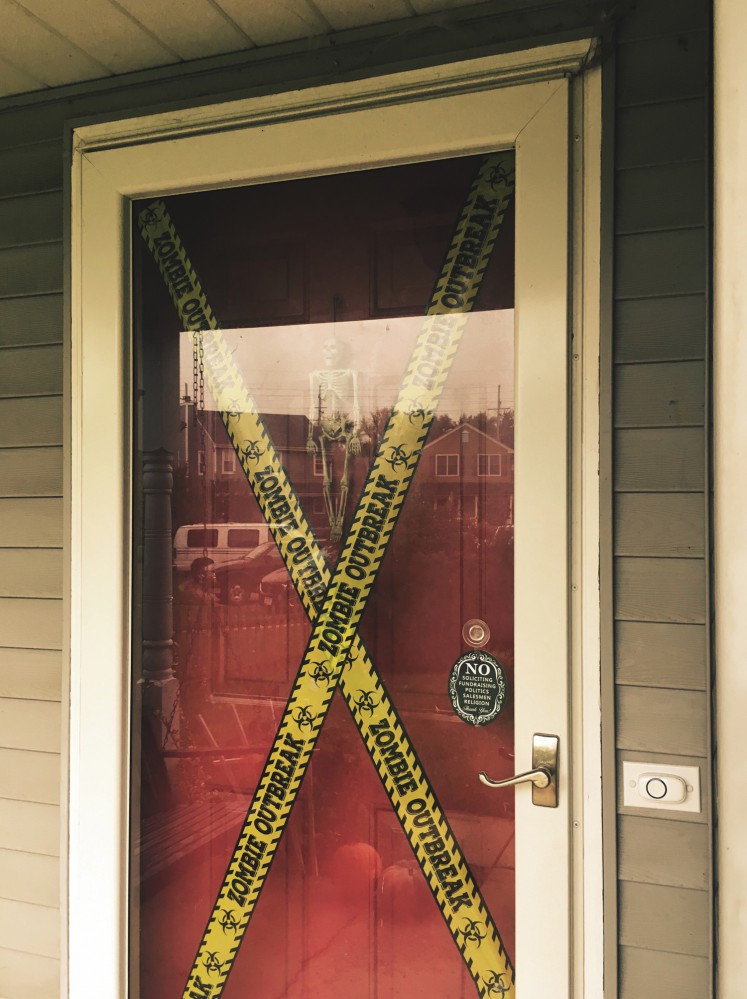 Halloween decorating 2016 - 7