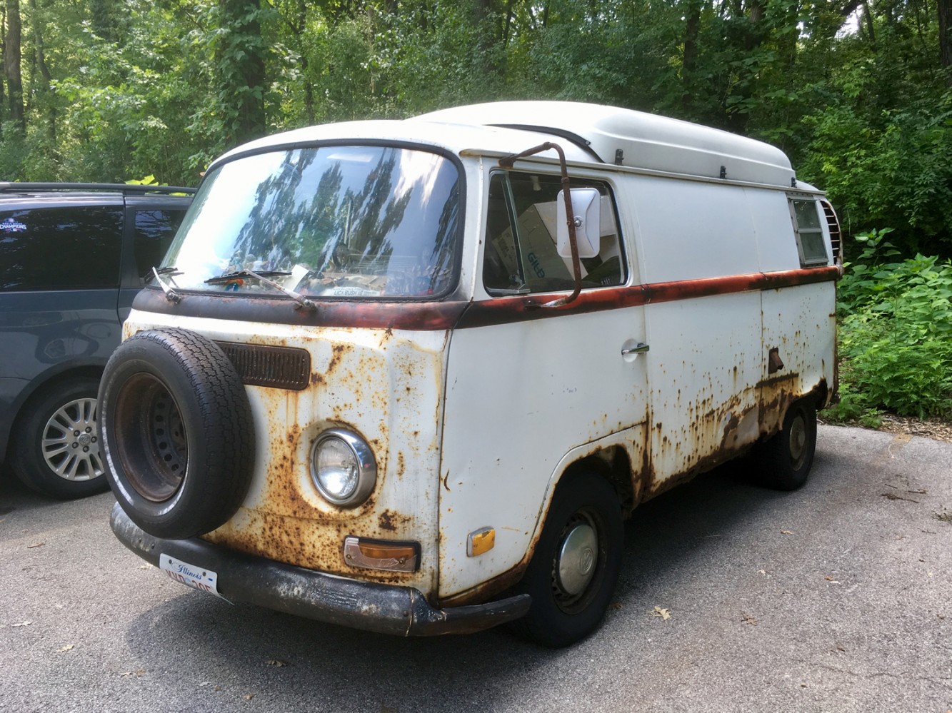 Fabyan Nature Walk 2017 - 15 - Rusted VW van