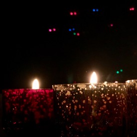 Red and green candles at night - photo print