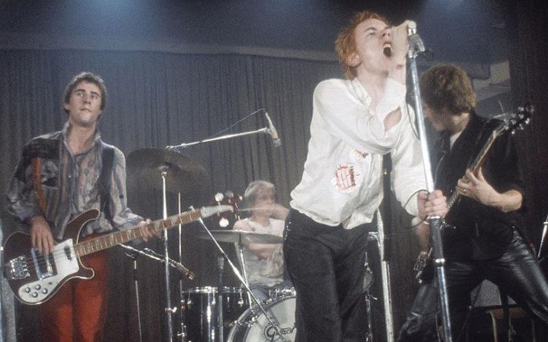 Sex Pistols to feature on credit cards