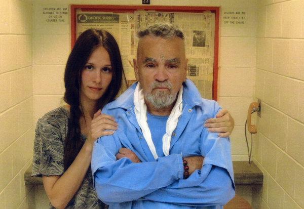 AP Exclusive: Charles Manson gets marriage license