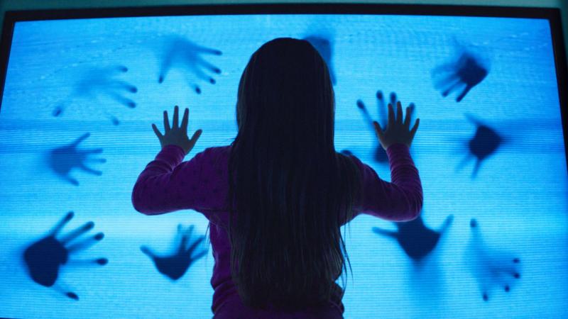 sneak peek poltergeist reboots for 2015 terror