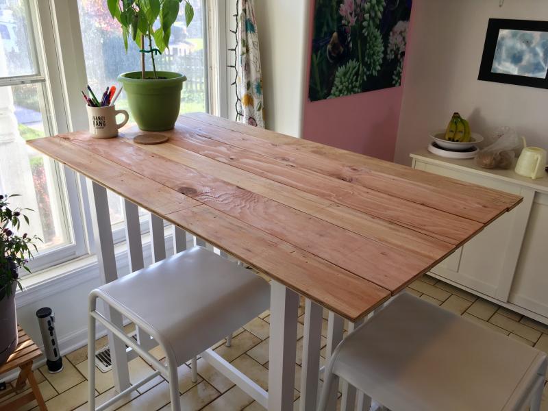 Kitchen breakfast table 1