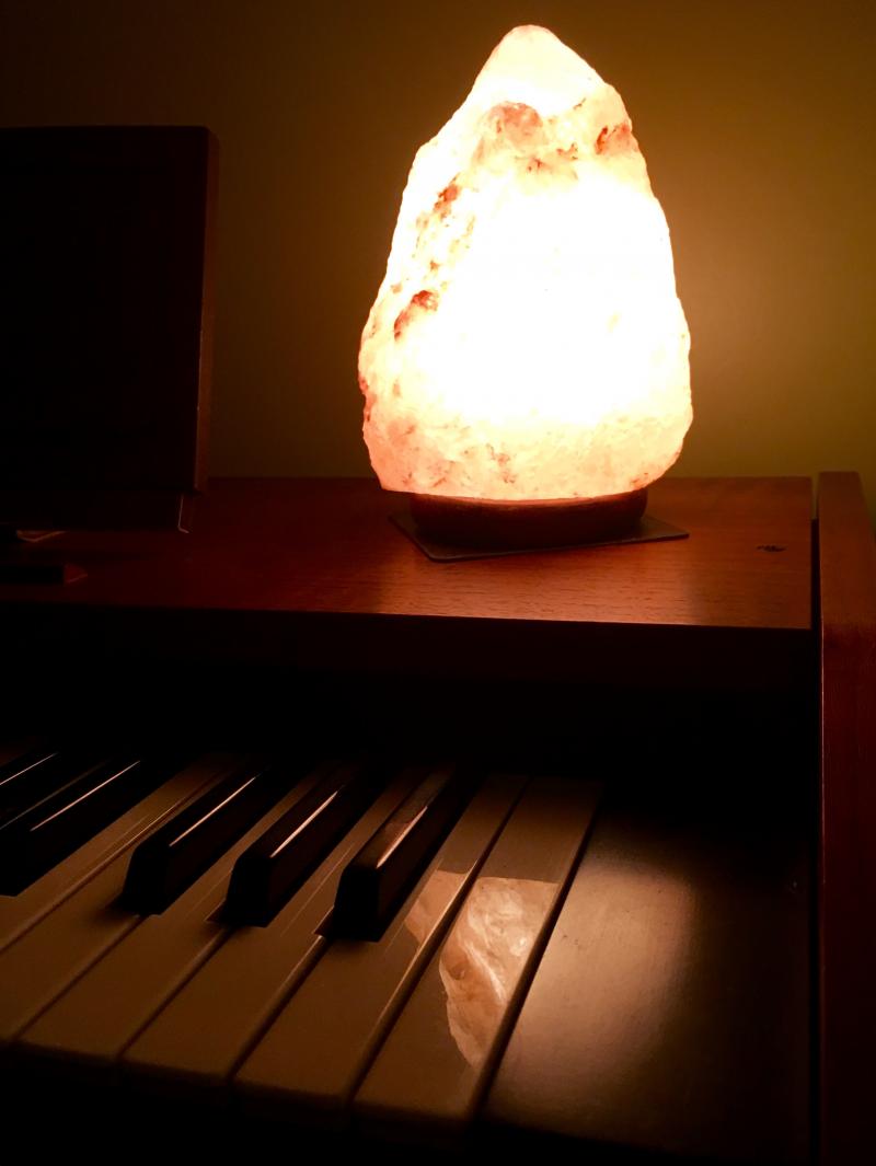 Salt lamp on the organ