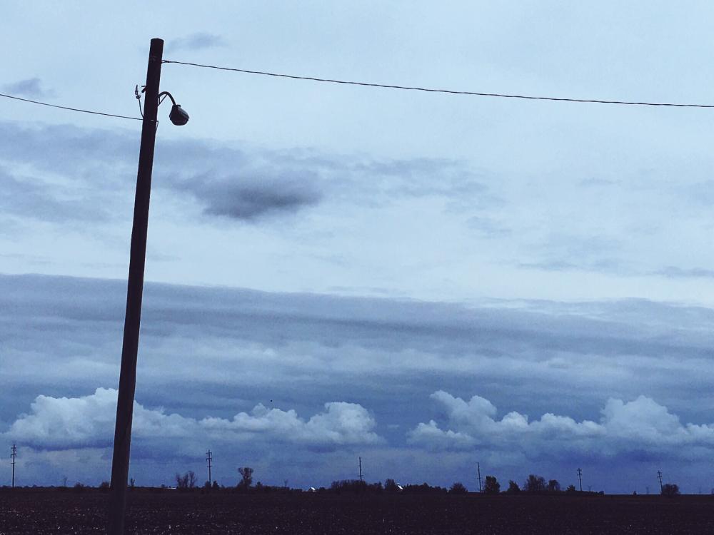 Midwest horizon with light pole
