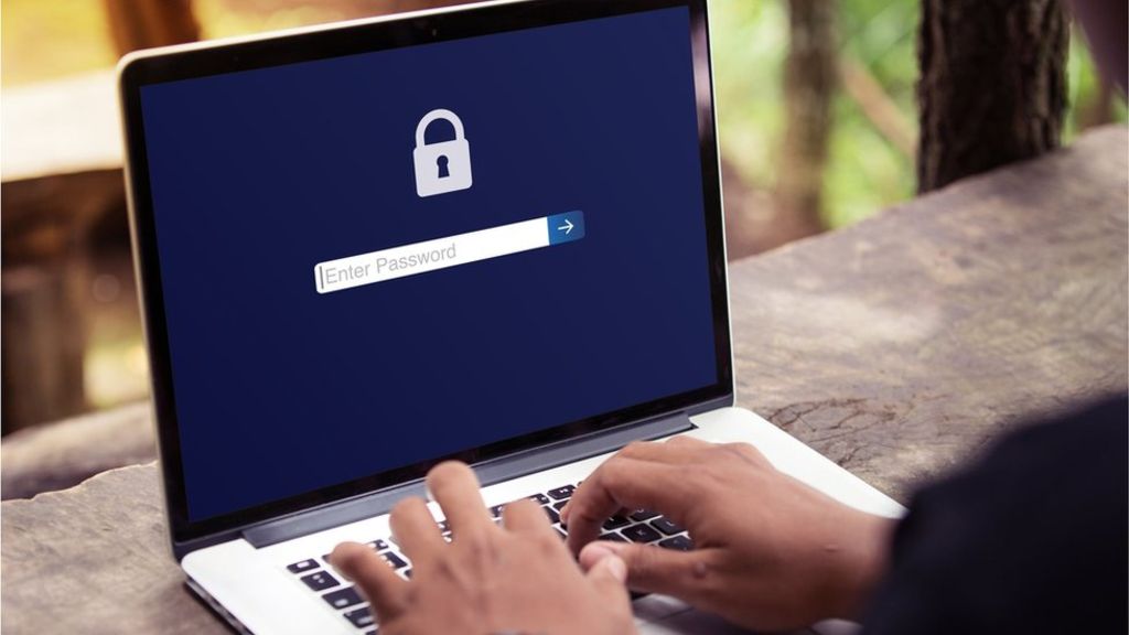 Password guru regrets past advice - BBC News