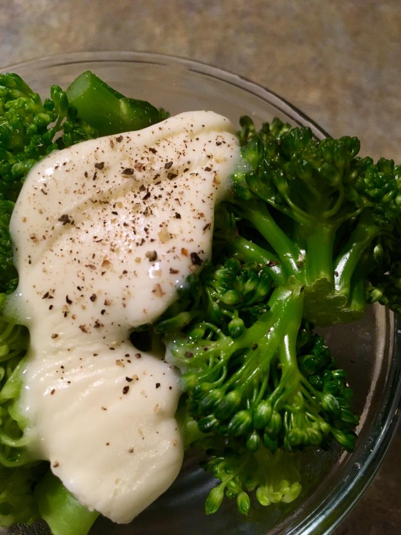 Broccoli with butter and pepper