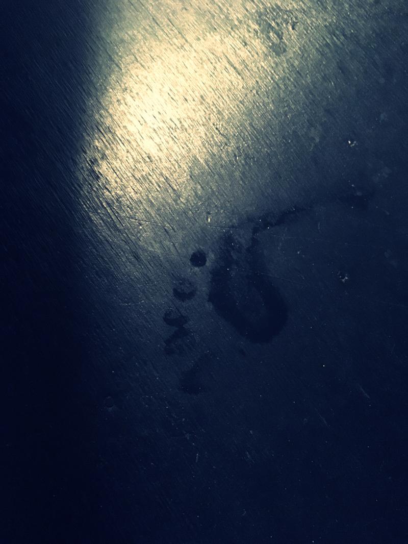 my wet foot print