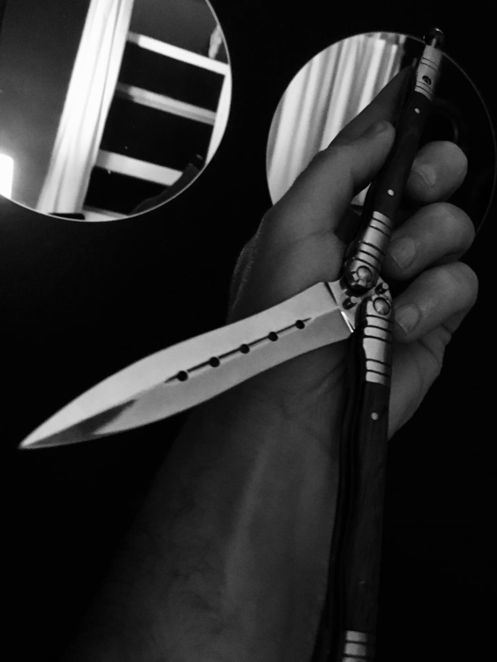 Black and white knife phootshoot 2