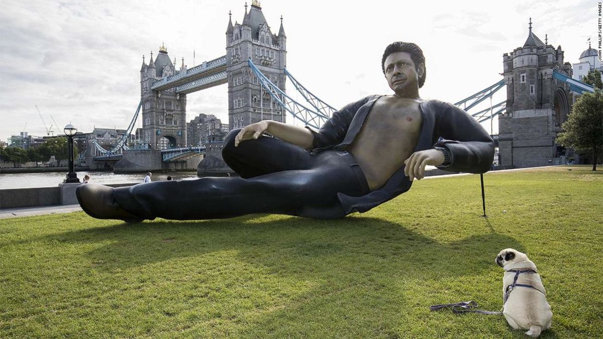 Giant semi-nude Jeff Goldblum statue appears in London