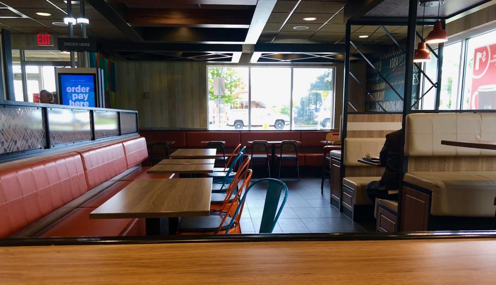 20180929 - Almost empty McDonalds
