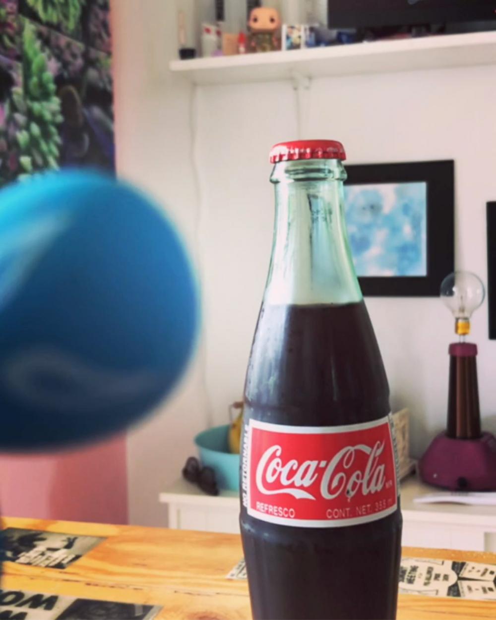 Coca-Cola, refresco -- opened