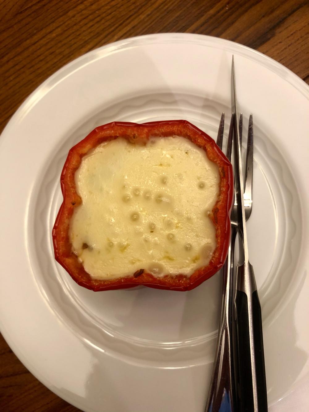 Stuffed red peppers 1