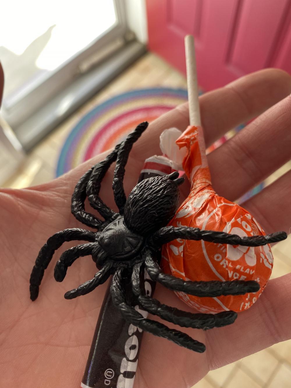 creepy crawlers with the candy 2